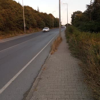 Arnavutköy Boğazköy Yoluna Bir İETT Durağı Lazım