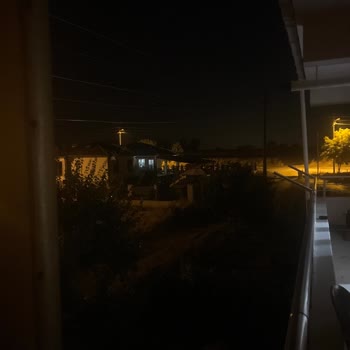 TREDAŞ Sokak Lambası Takmıyor