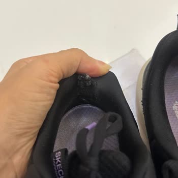 Skechers Ürününün Arkasında Durmuyor!