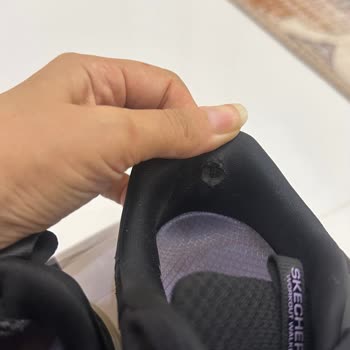 Skechers Ürününün Arkasında Durmuyor!