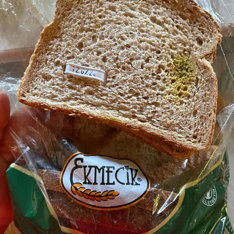 BİM Market Ve Ekmekçi Marka Ekmek