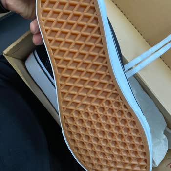 İstMarina AVM Sneaks Up Müdürü İşini Yapabilecek Biri Değil