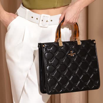 Cacharel Çantam Tüm Bluzlarımı Mahvetti