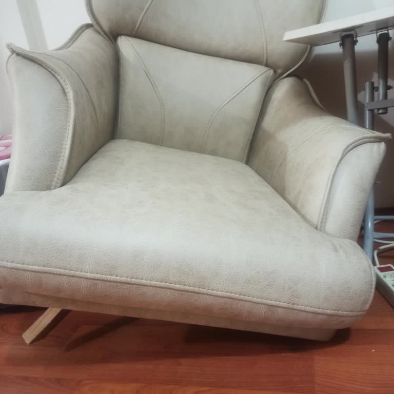 Mobilium Grup Eskişehir Satış Mağazası Kırık Koltuk Ayakları