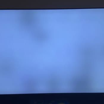 Samsung Televizyonumda 2 Yıl İçinde Panel Arızası Ve Yüksek Onarım Ücreti