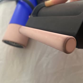 Dyson Fön Fırçası Ve Renk Atması