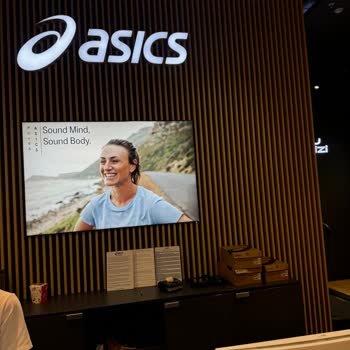Zorlu AVM Asics Mağazası Şikayet