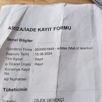 Mall Of İstanbul Adidas 20 Günlük Ayakkabı Sorun Çıktı.