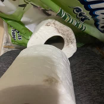 Çamura Bulanmış Familia Tuvalet Kağıdı