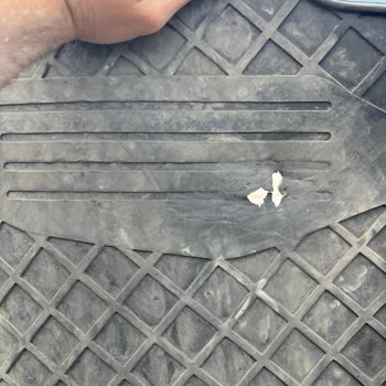 Renault Clio Paspaslarda Kendiliğinden Delinme Sorunu