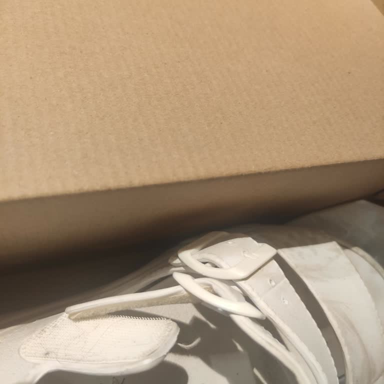 Skechers Kalitesiz Ve Güvensiz Bir Markadır.