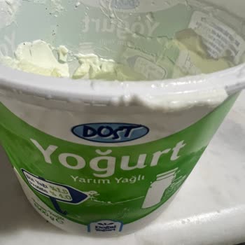 BİM Dost Yoğurtta Cam