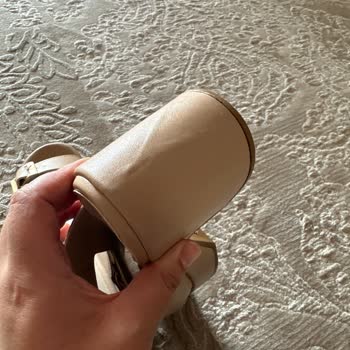 iloveshoes.com.tr İlgisiz Firma Özensiz Üretim