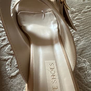 iloveshoes.com.tr İlgisiz Firma Özensiz Üretim