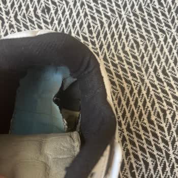 B&g Sportive Aldığım Ayakkabı Kısa Sürede Su Almaya Başladı