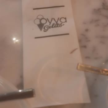 Oyya Gelato Tatlının İçinden Çıkan Kabuk Ve Metal Obje!