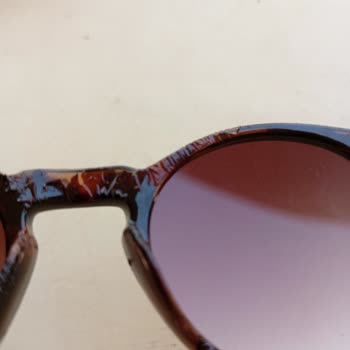 Tommy Hilfiger Güneş Gözlüğü Soyuldu...