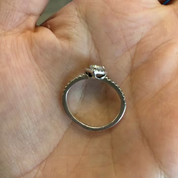 Pandora Mücevher Pandora'dan Aldığım Yüzükle Mağdur Oldum