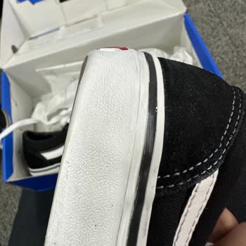 Online Lostra Kotu İsçilik Ve Kotu Müşteri Memnuniyeti