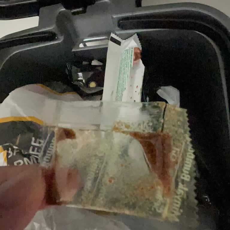 Indomie Paketindeki Yağ Sorunu