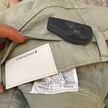 Stradivarius Panora Mağaza Çalışanı