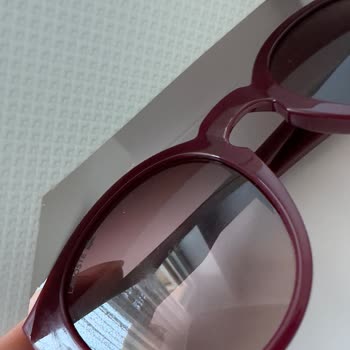 Lacoste Kusurlu Olmasına Rağmen İadesi Yapılmayan Güneş Gözlüğü Satıldı