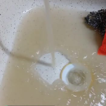 Muş Belediyesi Çeşme Suyu Simsiyah!