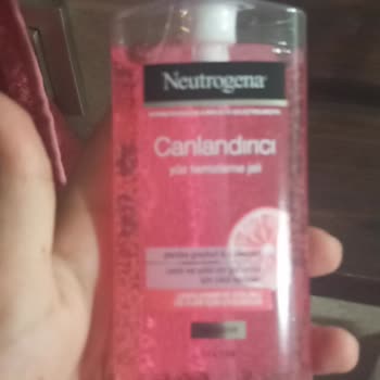 Neutrogena Yüz Temizleme Jeli