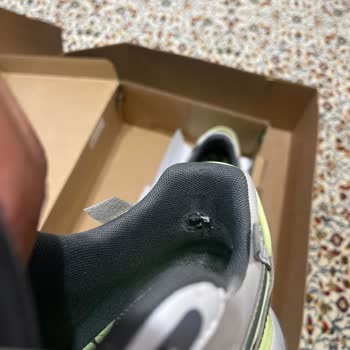 Sneaks Up Garanti Kapsamında Olup Tamir Görmemesi
