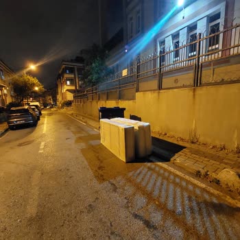 Has Nakliyat Kastamonu Has Nakliyat'ın Sorumsuzluğu: Eşyalarımızı Çöpün Yanına Bıraktılar!