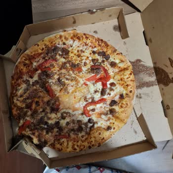 Domino's Pizza Kemik Çıkan Pizza