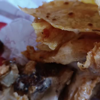 Katık Döner Yanık Et Ve Kaba Hizmet: Şirinevler Şubesi Deneyimi