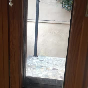 Burgazada Öğretmenevi Hizmet Vermiyor. İşletmesi Çok Kötü