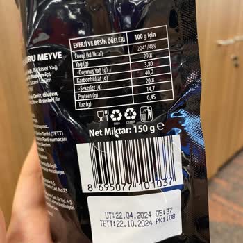 Harras Kuruyemişte Örümcek Ağı Çıktı