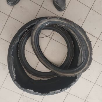 Lassa Sıfır Lastik Aldım 1 Ayda Gümledi