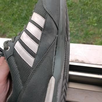 Liger Ayakkabı Erkek Spor Yürüyüş Ayakkabısı Topuk Kısmında Yırtıldı!