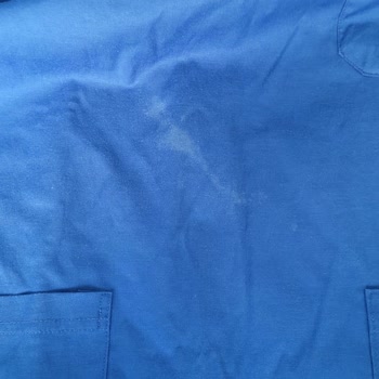 Tıpmod Medikal Firmasından Leke Tutmaz Kumaş Diye Satılan Önlüğün Leke Tutması