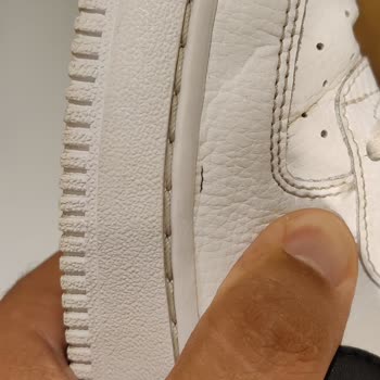 Sneaks Up Patlayan Ayakkabıyı Değiştirmiyor