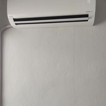 Arçelik 18000BTU Ekolojik İnverter Klima Su Akıtıyor