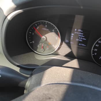 Kia Motor Ve Egzoz Işığının Yanması