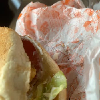 Popeyes Yemekten Kıl Çıktı!