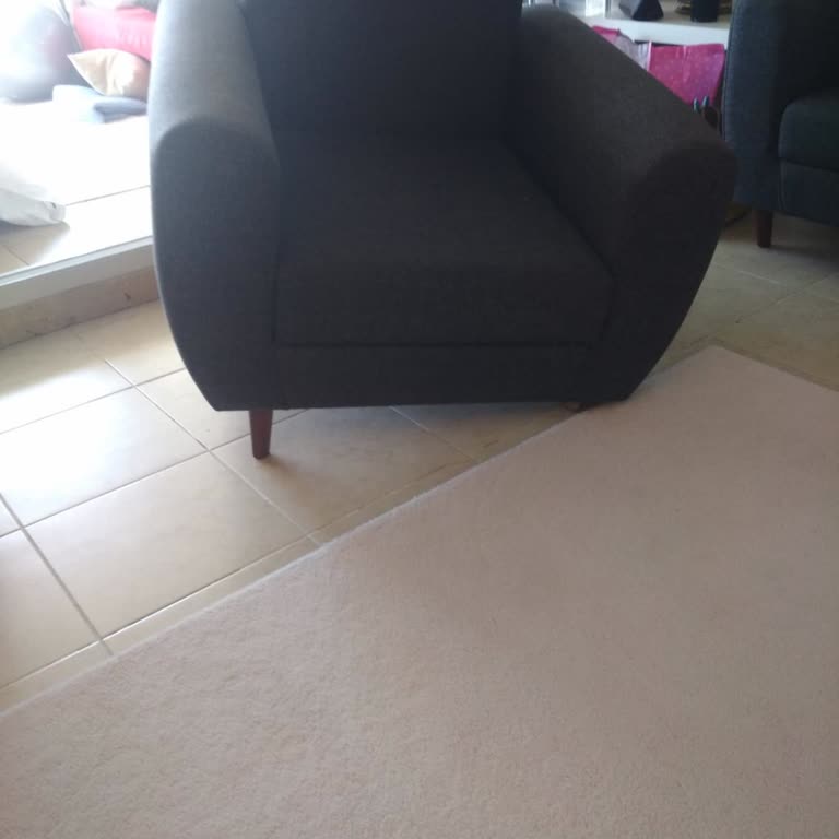 Vivense Koltuk Takımı Kırıldı.