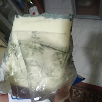 Ülker İçim Kaşar Peyniri Küflendi