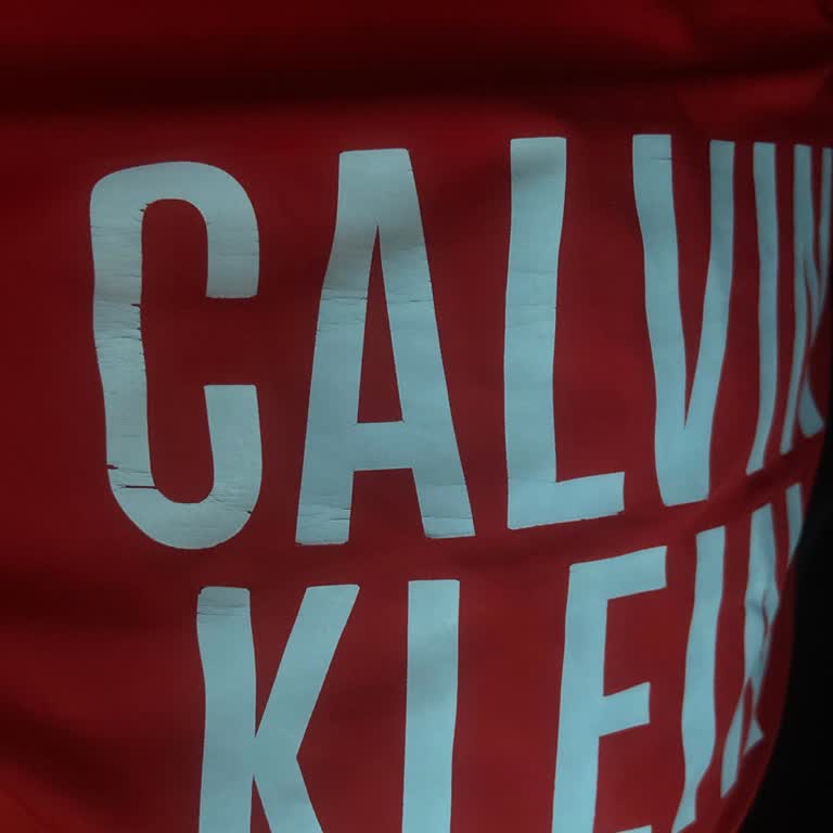 Calvin Klein Kalitesiz Ürün Baskısı