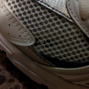 New Balance Ayakkabı Üst Filesi Çok Dayanıksız.