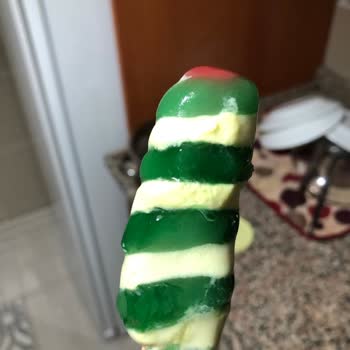 Algida Twister Mini Dondurmanın Jöleleşmiş Ve Acılaşmış Kısımları