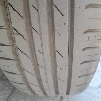 Nokian Yaz Lastiği Kanallarında Çatlaklar Oluştu.