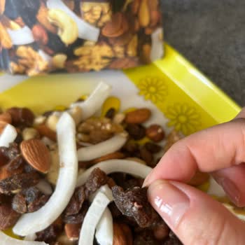 A101 Çerezya Çiğ Kuruyemiş Kurt Çıktı