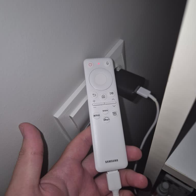 Samsung Smart Monitör Kumanda Şarj Sorunu