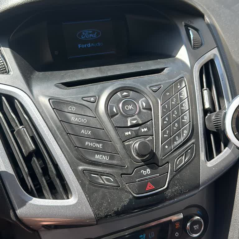 Ford 2013 Focus Cızırtı İle Bozulan Teyp Problemi